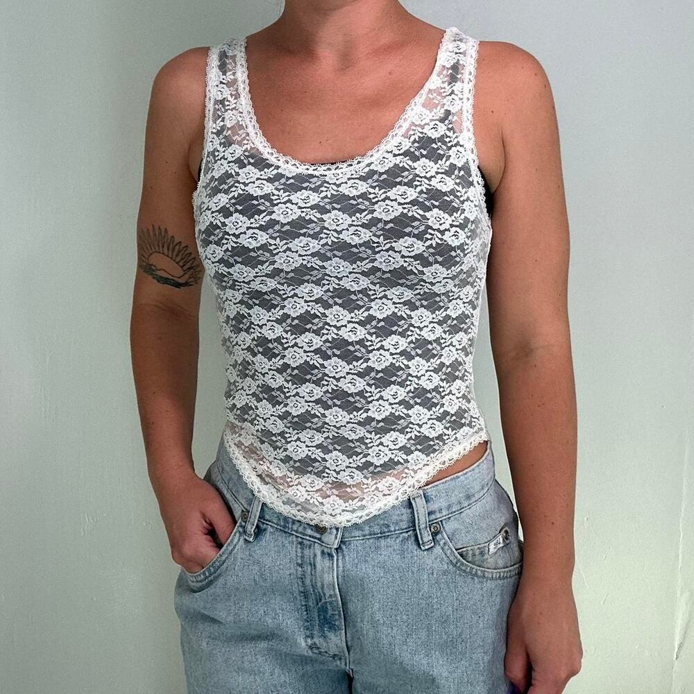 John Galt white lace cami top with corset shape hem
